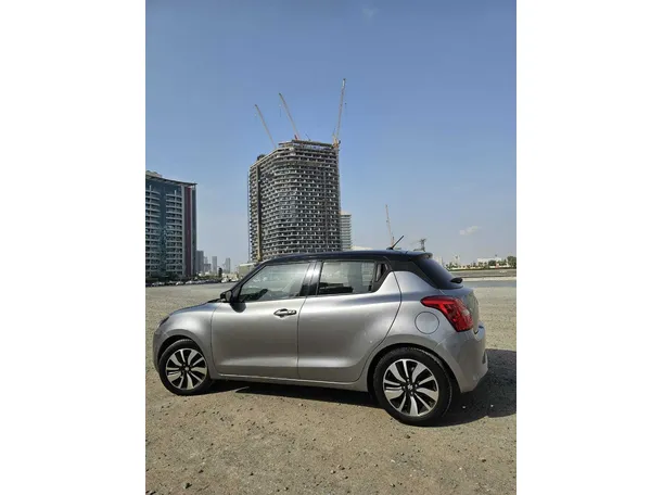 Car image 7