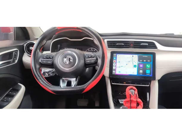 Car image 18