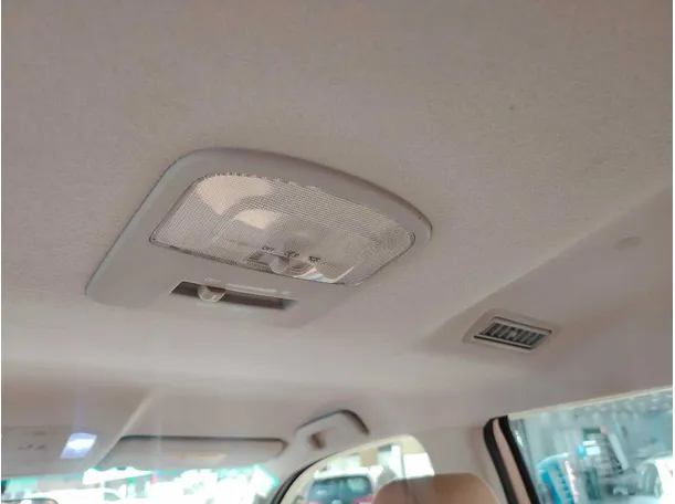 Car image 37