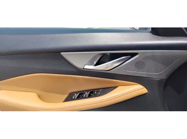 Car image 28