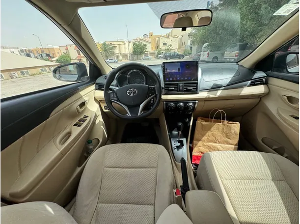 Car image 15