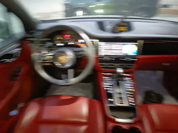 Car image 20