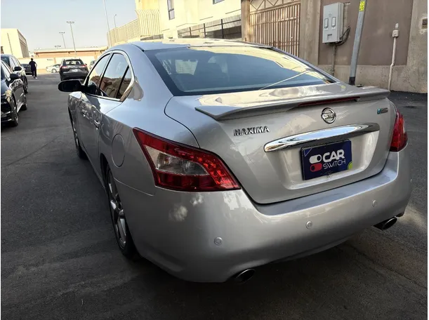 Car image 7
