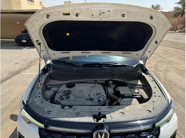 Car image 27