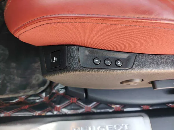 Car image 31