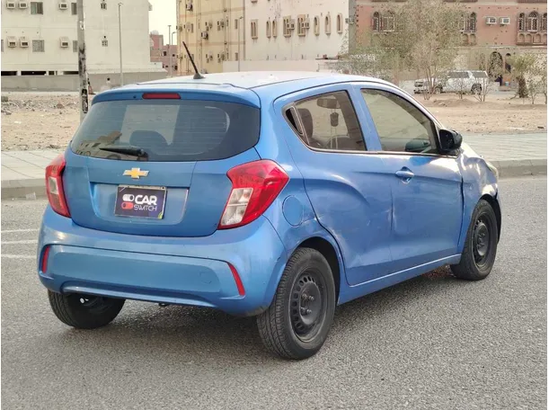 Car image 5