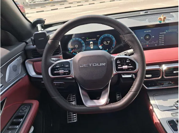 Car image 18