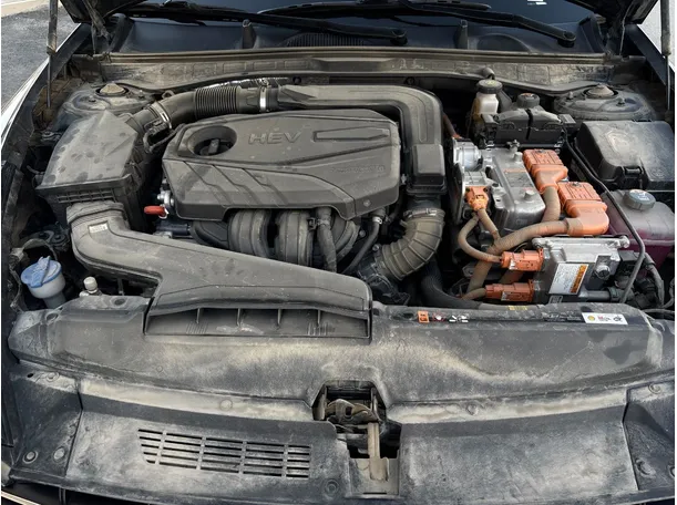 Car image 25