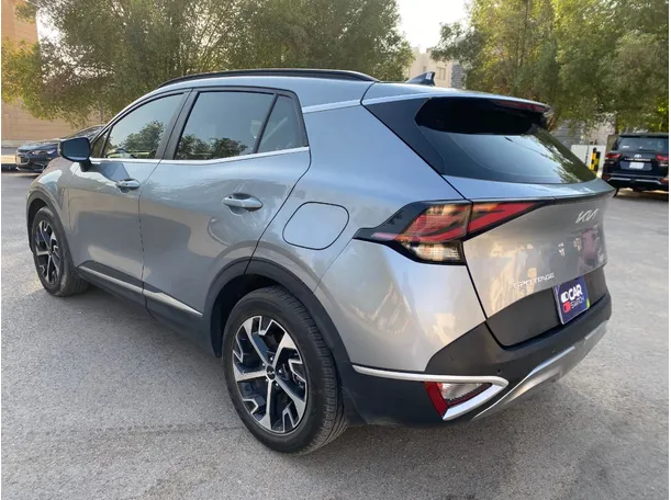 Car image 7