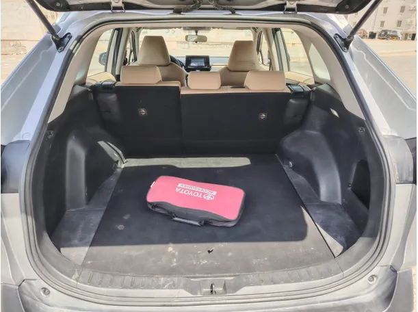 Car image 24