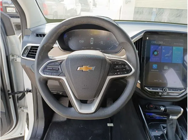 Car image 14