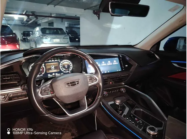 Car image 30