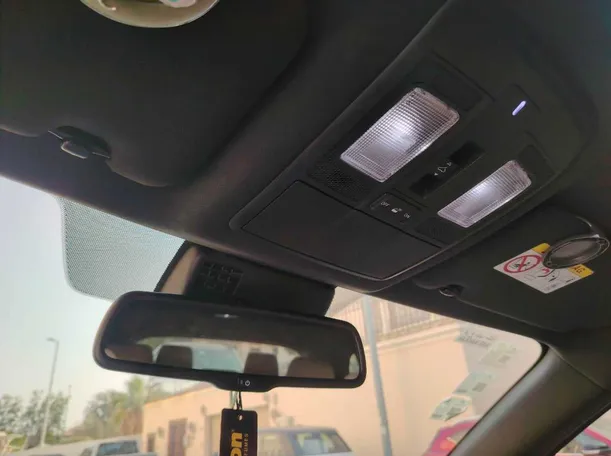 Car image 43