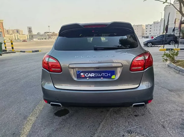 Car image 6