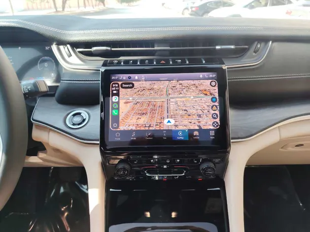 Car image 21