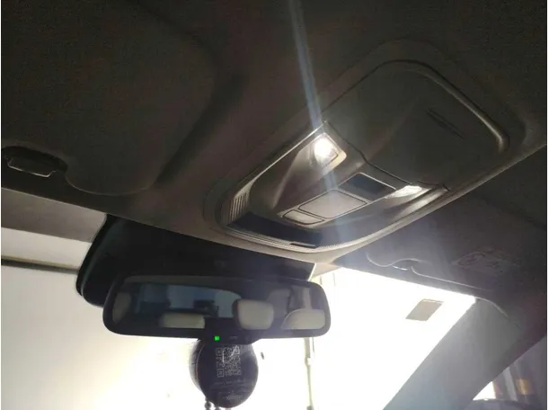 Car image 38
