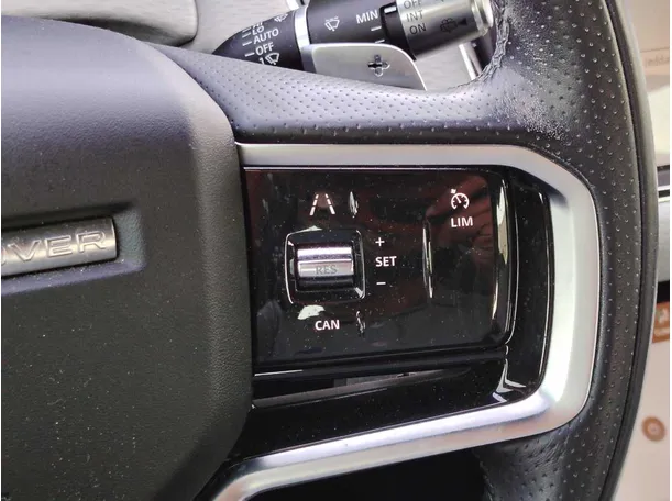 Car image 29