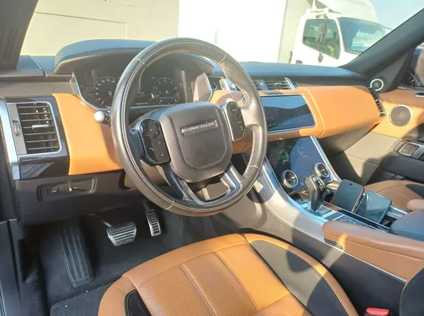 Car image 8