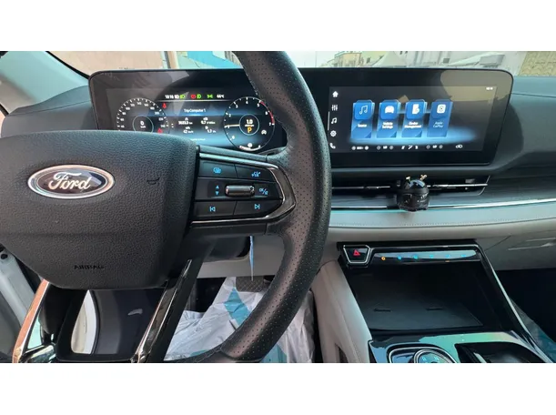 Car image 25
