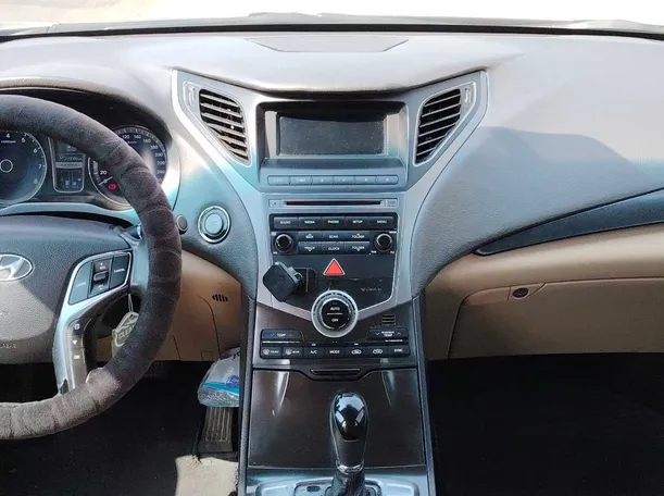 Car image 20