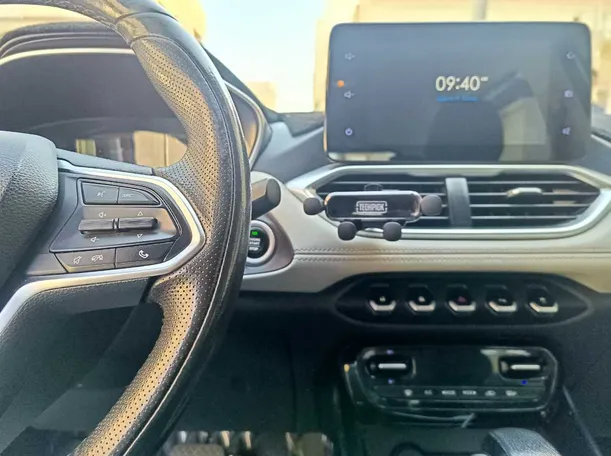 Car image 22