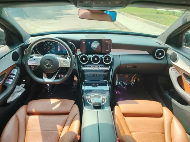 Car image 20