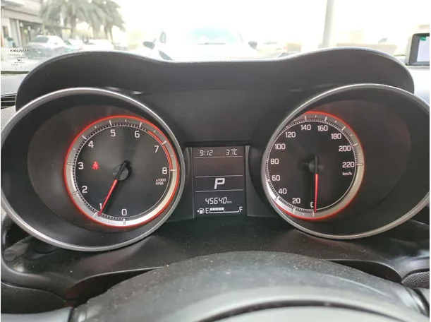 Car image 19