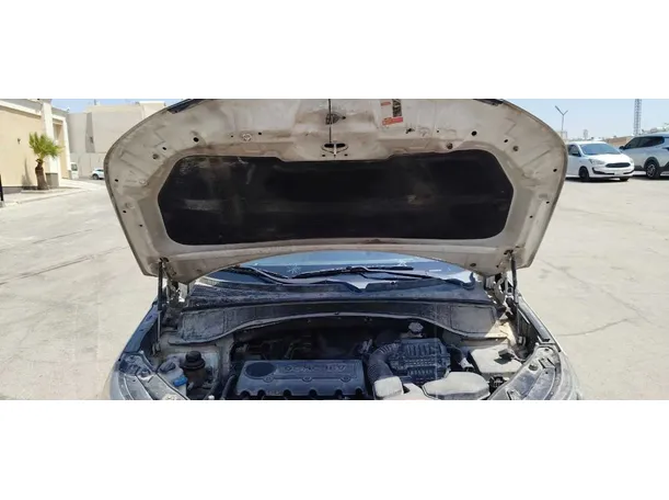 Car image 23