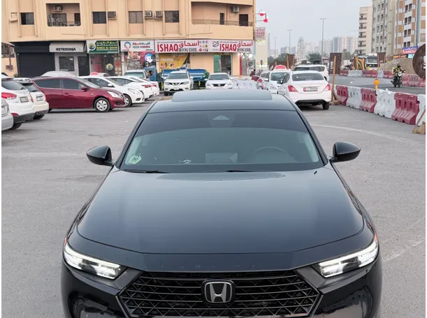Car image 8