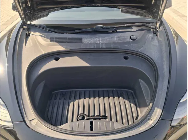 Car image 23