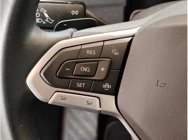 Car image 36