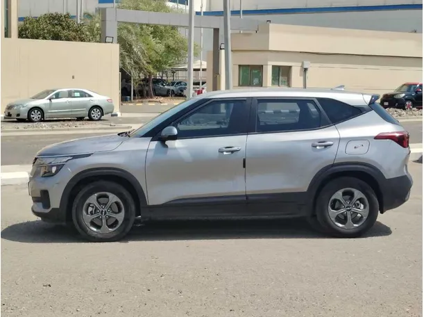 Car image 8