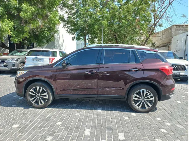Car image 4