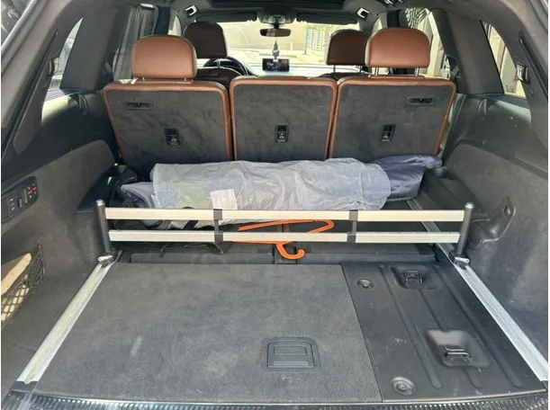 Car image 24