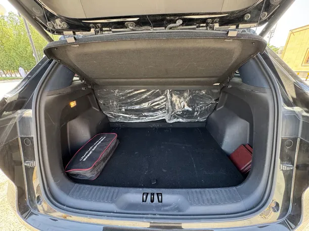 Car image 21