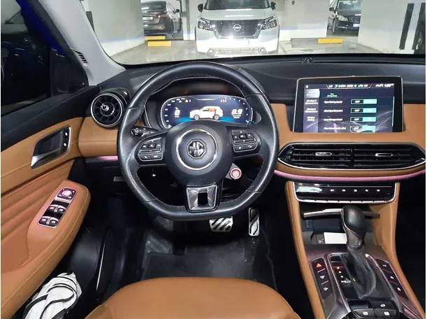 Car image 16
