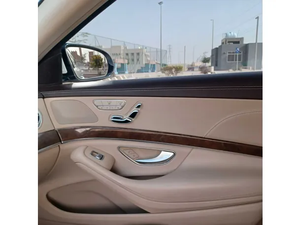 Car image 33