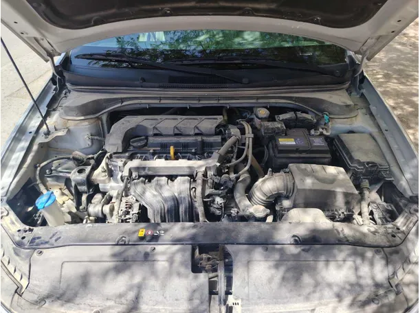 Car image 32