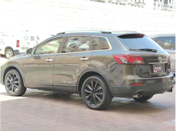 Car image 8