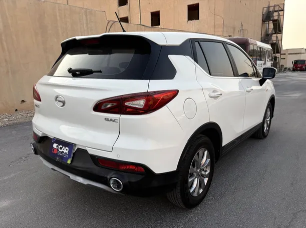Car image 5