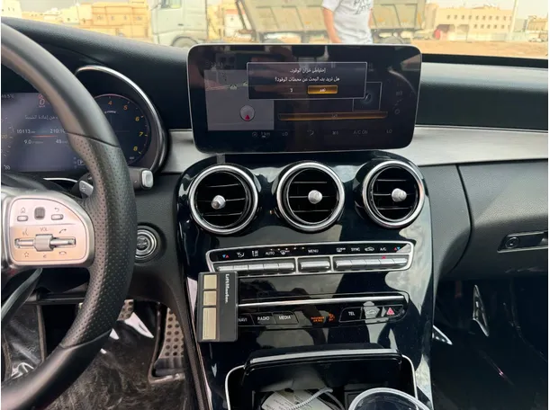 Car image 19