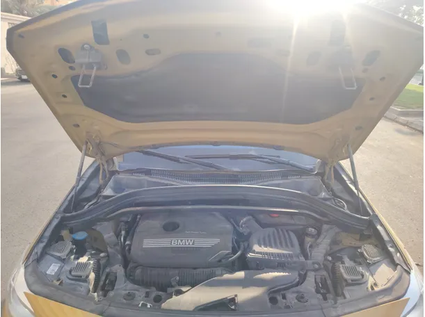 Car image 35