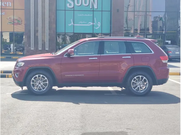 Car image 8