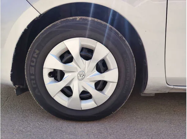 Car image 10