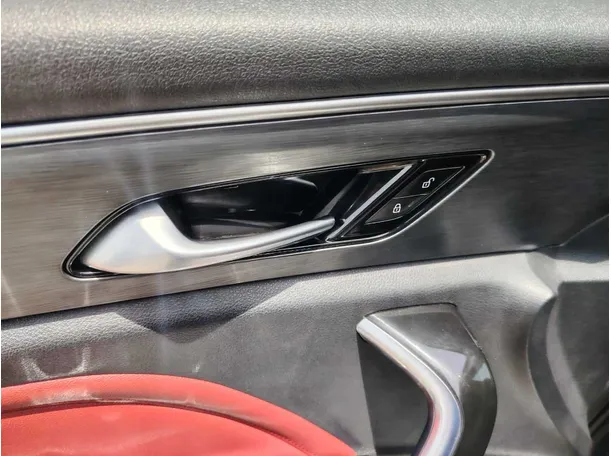 Car image 39
