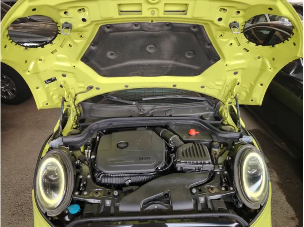 Car image 32
