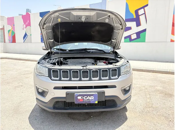 Car image 30