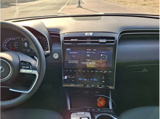 Car image 16