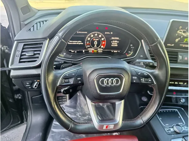 Car image 25