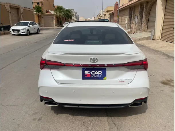 Car image 6